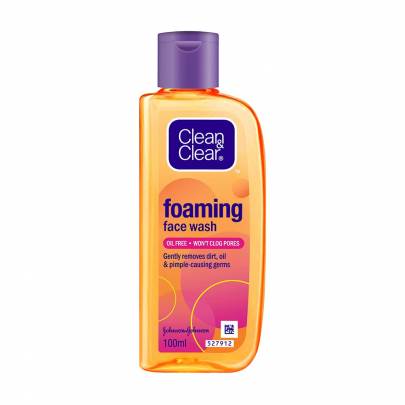 JOHNSONS CLEAN AND CLEAR FOAMING FACE WASH 100ML